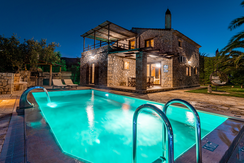 Welcome to Kymaros Villas!3 Luxurious Retreats